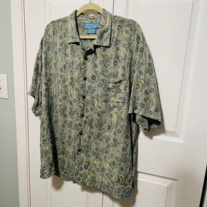 BERMUDA BAY Men's XL (extra large) Hawaiian‎ silk shirt.
